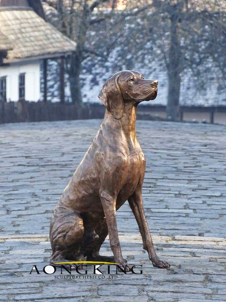 Bronze-statue-dog