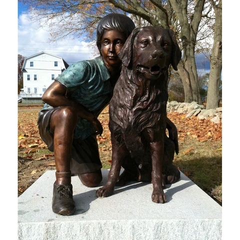 People and bronze dog statue (4)