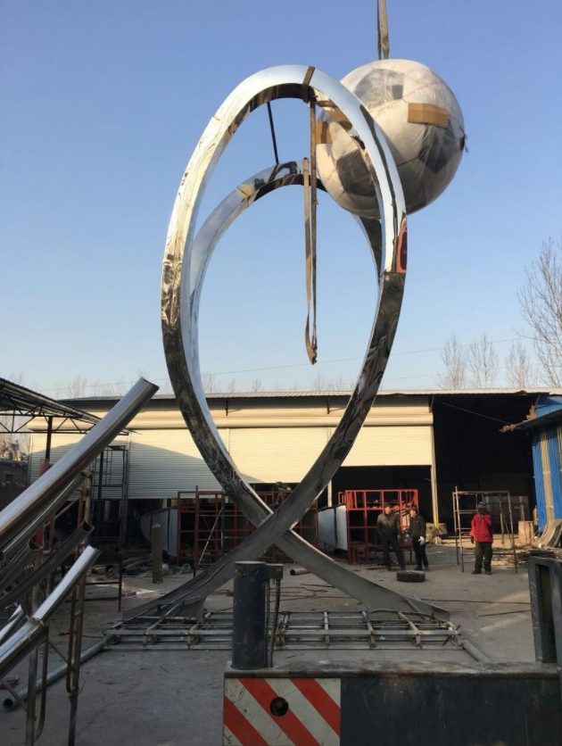 factory stainless steel Football sculpture (2)
